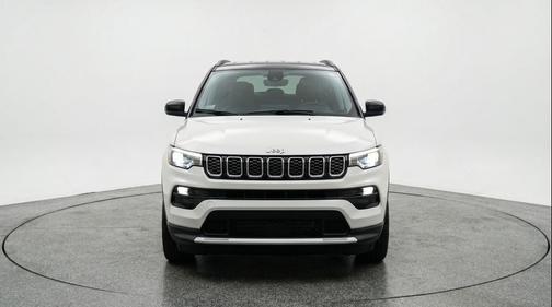 Bright White Clearcoat 2025 Jeep Compass Limited