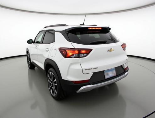 Summit White 2025 Chevrolet Trailblazer LT