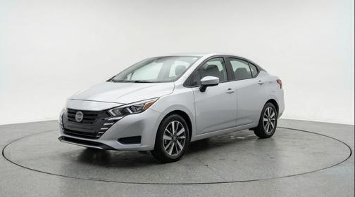 Brilliant Silver Metallic 2025 Nissan Versa 1.6 SV