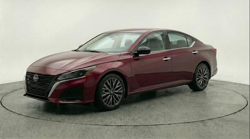 Garnet Pearl Metallic 2025 Nissan Altima SV FWD