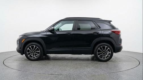 Mosaic Black Metallic 2025 Chevrolet Trailblazer LT