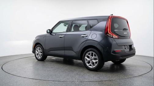 Gravity Gray 2025 Kia Soul LX