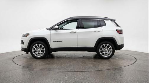 Bright White Clearcoat 2025 Jeep Compass Limited