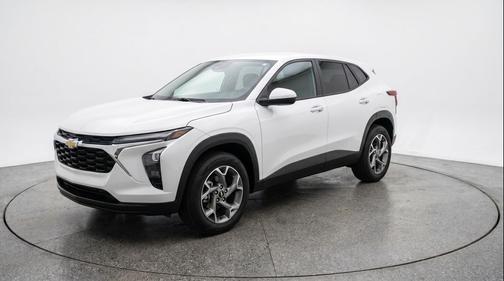 Summit White 2025 Chevrolet Trax LT