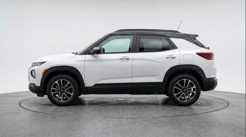 Summit White 2025 Chevrolet Trailblazer LT