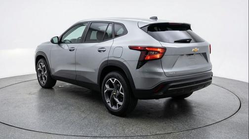 Sterling Gray Metallic 2025 Chevrolet Trax LT