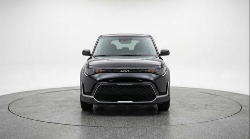 Fusion Black 2025 Kia Soul LX