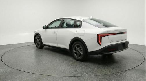 Snow White Pearl 2025 Kia K4 LXS