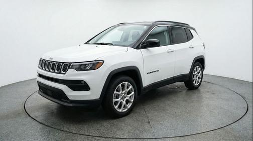 Bright White Clearcoat 2025 Jeep Compass Limited