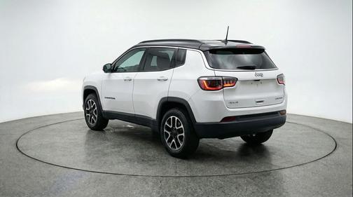 Bright White Clearcoat 2025 Jeep Compass Trailhawk