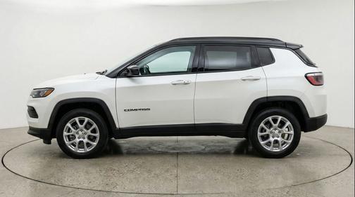 Bright White Clearcoat 2025 Jeep Compass Limited