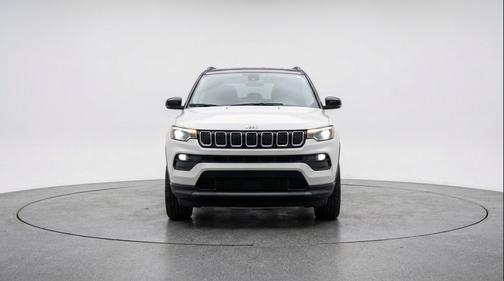 Bright White Clearcoat 2025 Jeep Compass Limited