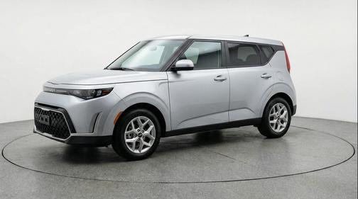 Steel Gray 2025 Kia Soul LX