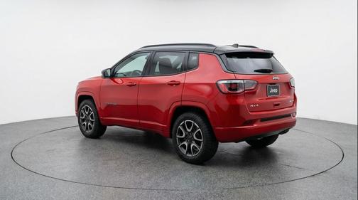 Red Hot Pearlcoat 2025 Jeep Compass Trailhawk