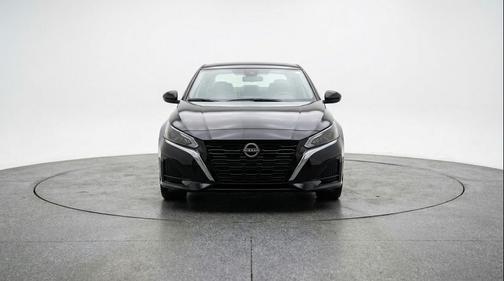 Super Black 2025 Nissan Altima SV FWD
