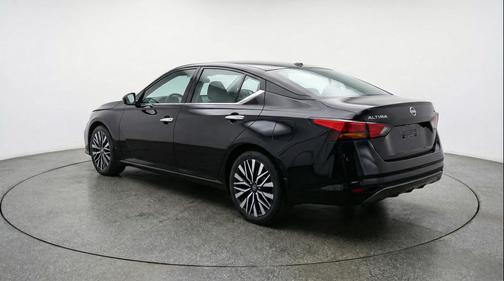 Super Black 2025 Nissan Altima SV FWD