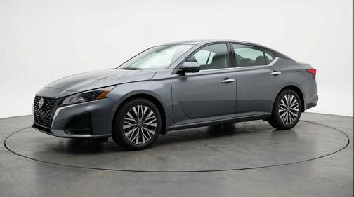 Gun Metallic 2025 Nissan Altima SV FWD
