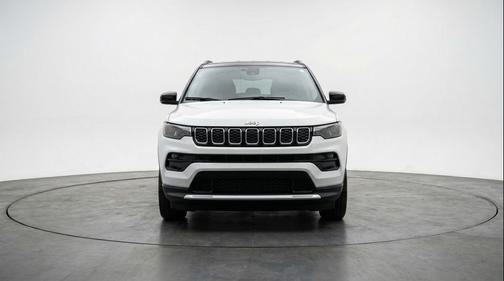 Bright White Clearcoat 2025 Jeep Compass Limited