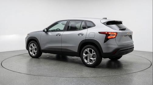Sterling Gray Metallic 2025 Chevrolet Trax LT
