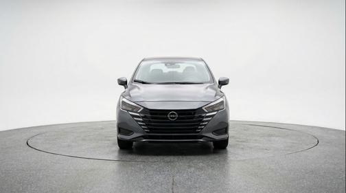 Gun Metallic 2025 Nissan Versa 1.6 SV