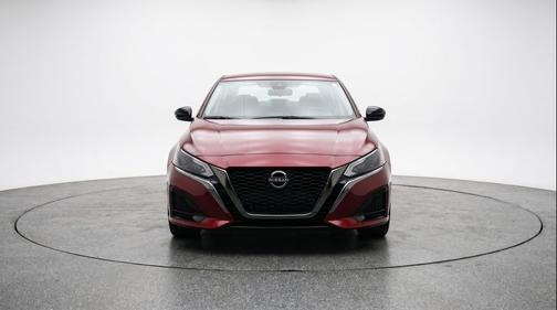 Garnet Pearl Metallic 2025 Nissan Altima SV FWD