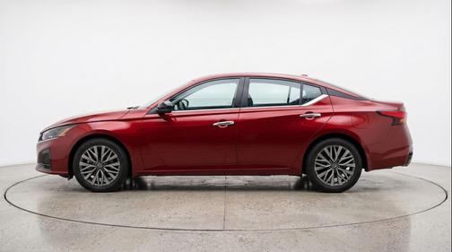 Garnet Pearl Metallic 2025 Nissan Altima SV FWD