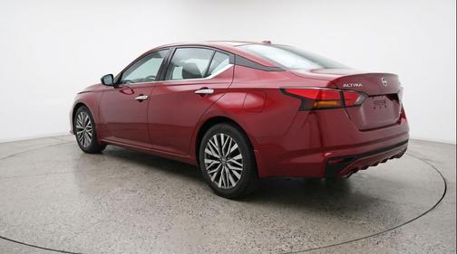 Garnet Pearl Metallic 2025 Nissan Altima SV FWD