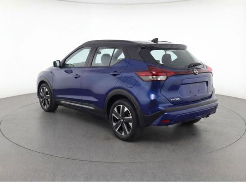 Deep Blue Pearl 2025 Nissan Kicks SV