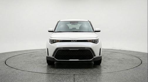 Snow White Pearl 2025 Kia Soul LX