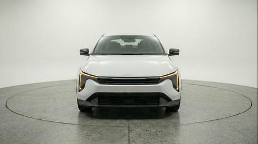 Snow White Pearl 2025 Kia K4 LXS