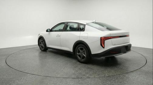 Snow White Pearl 2025 Kia K4 LXS