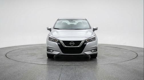 Brilliant Silver Metallic 2025 Nissan Versa 1.6 SV