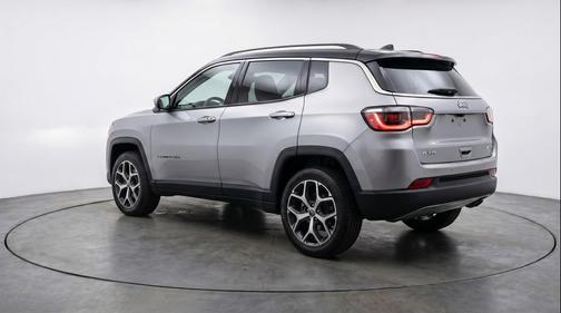 Silver Zynith Metallic Clearcoat 2025 Jeep Compass Limited