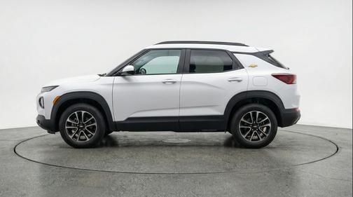Summit White 2025 Chevrolet Trailblazer LT