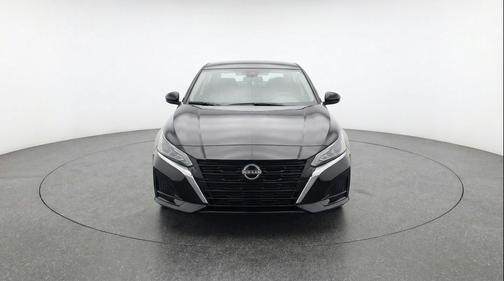 Super Black 2025 Nissan Altima SV FWD