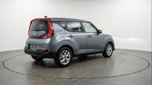 Gravity Gray 2025 Kia Soul LX