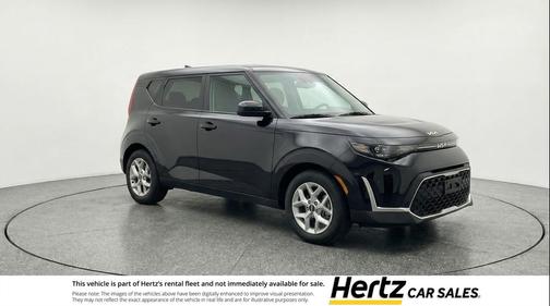 Fusion Black 2025 Kia Soul LX