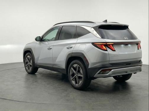 Shimmering Silver 2025 Hyundai TUCSON SEL