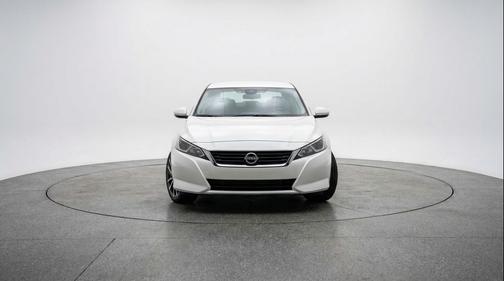 Glacier White 2025 Nissan Altima SV FWD