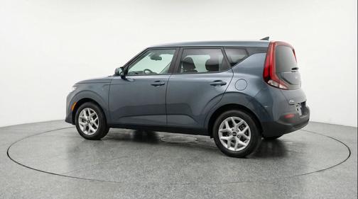 Gravity Gray 2025 Kia Soul LX