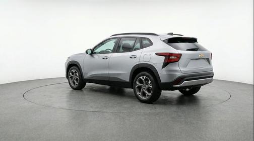 Sterling Gray Metallic 2025 Chevrolet Trax LT