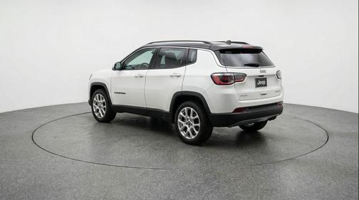 Bright White Clearcoat 2025 Jeep Compass Limited