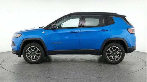 Hydro Blue Pearlcoat 2025 Jeep Compass Trailhawk