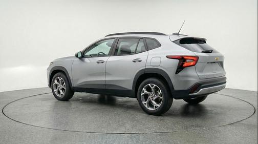Sterling Gray Metallic 2025 Chevrolet Trax LT