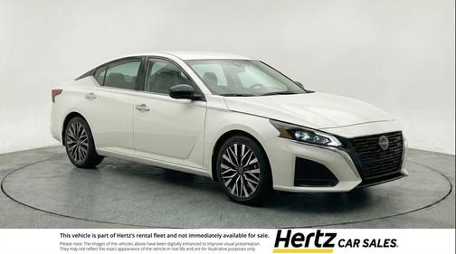Glacier White 2025 Nissan Altima SV FWD