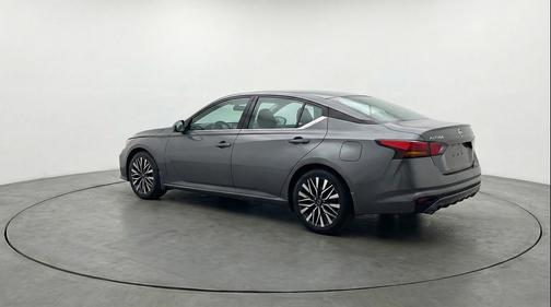 Gun Metallic 2025 Nissan Altima SV FWD