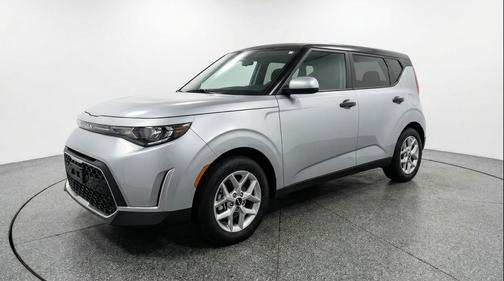 Steel Gray 2025 Kia Soul LX