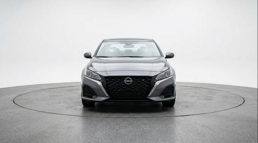 Gun Metallic 2025 Nissan Altima SV FWD