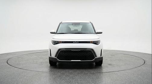 Snow White Pearl 2025 Kia Soul LX