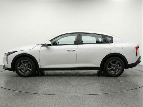 Snow White Pearl 2025 Kia K4 LXS
